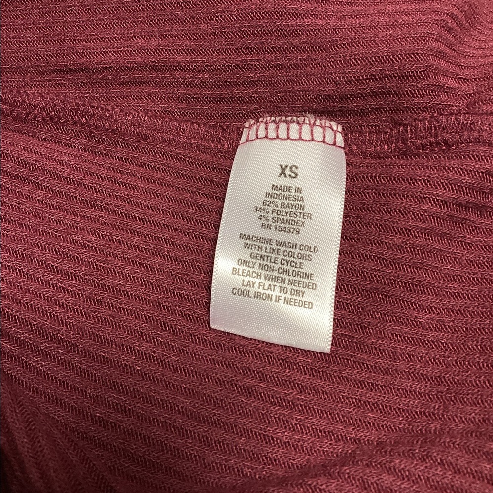Aeropostale Burgundy Mauve Ribbed Lace-Up V-Neck Long Sleeve Top * Size XS - Picture 7 of 8